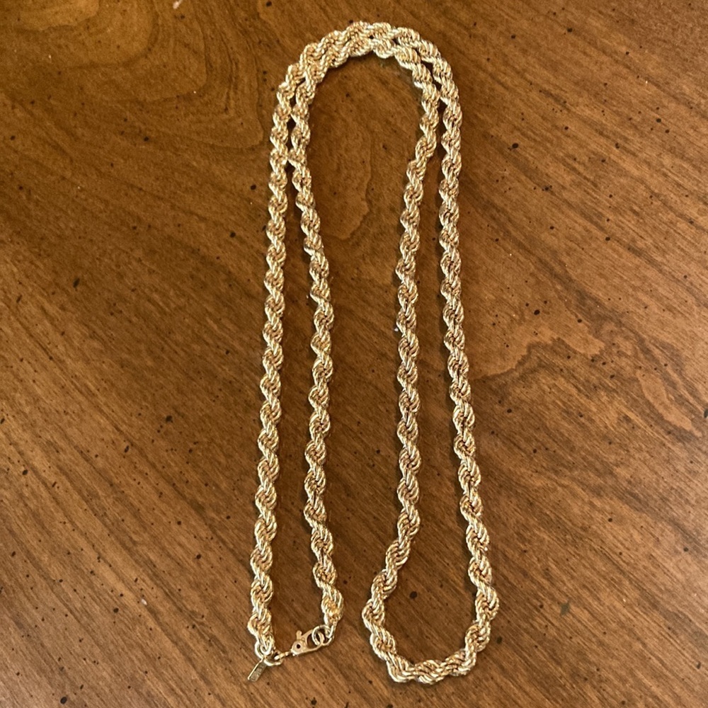 MONET Vintage 28” Heavy Gold Tone Rope Chain - Picture 7 of 12